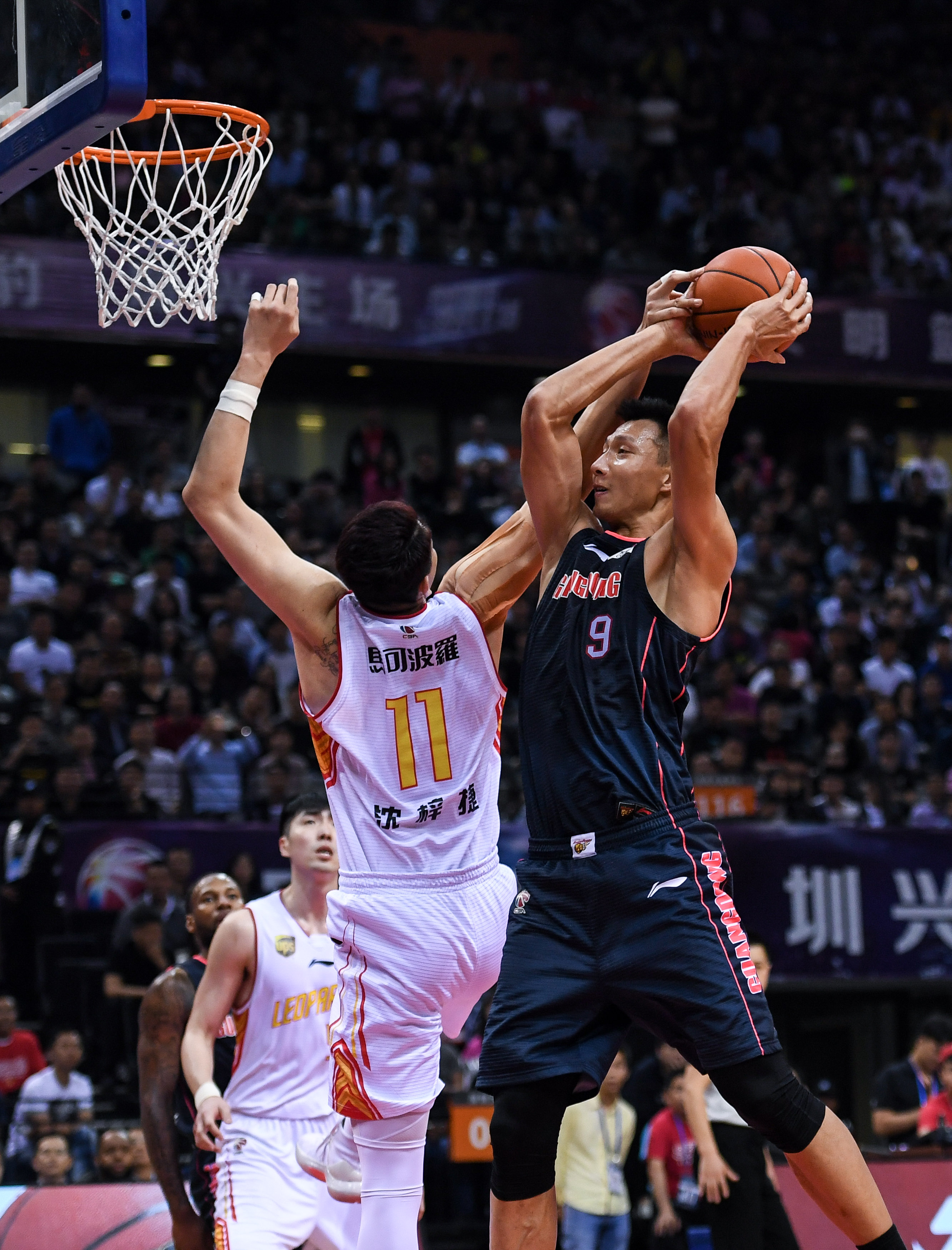 伴随左右 伴随左右