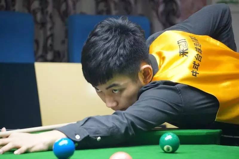 和全体球员 和全体球员