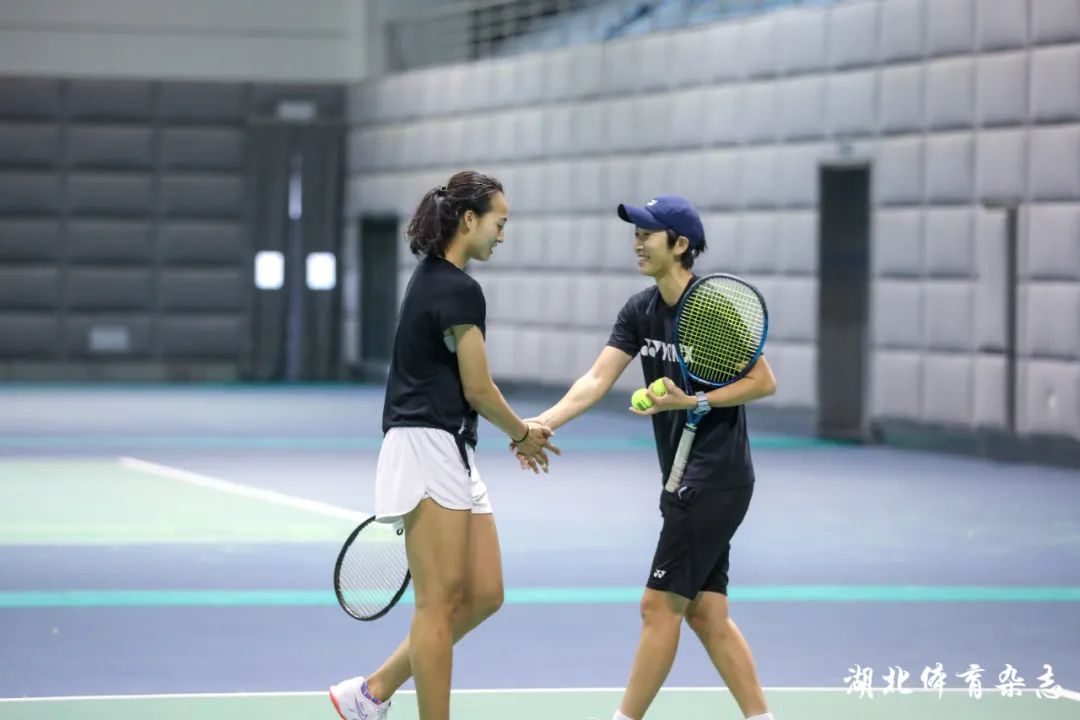 许多青少年 许多青少年